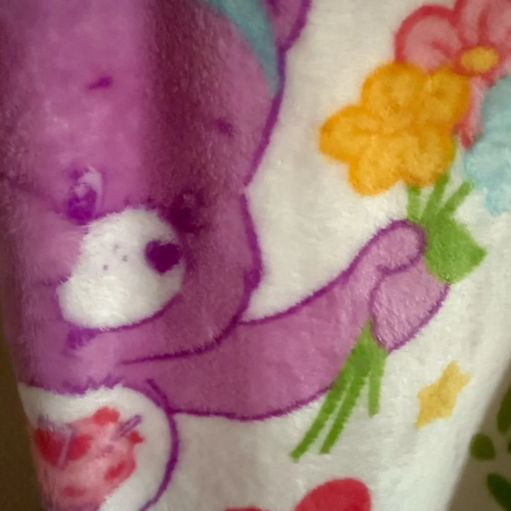 Care Bears‎ NWT Soft Plush Throw Blanket Easter Spring Flowers - Picture 3 of 4